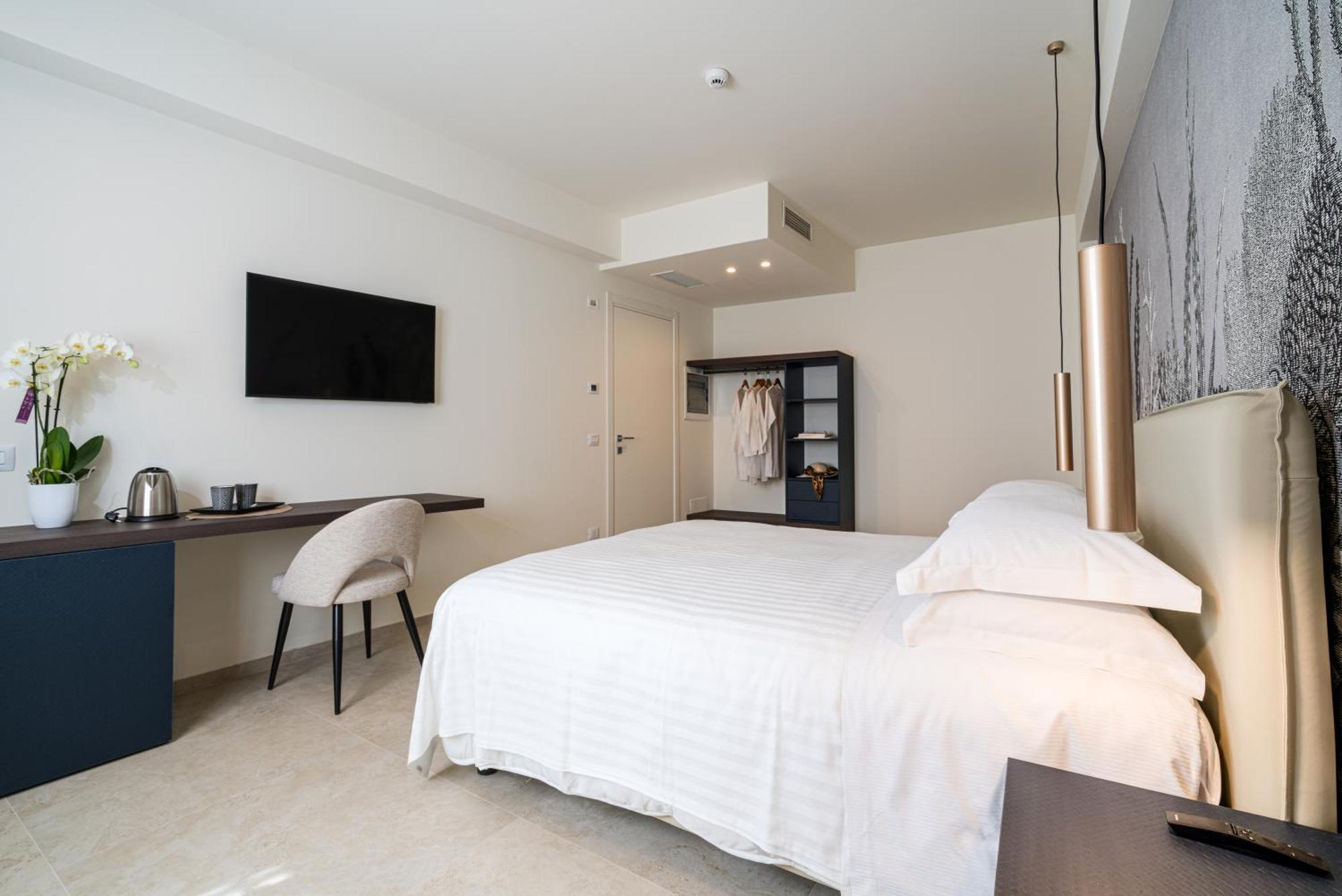 I Due Mori - Luxury Rooms Giardini Naxos Exterior photo
